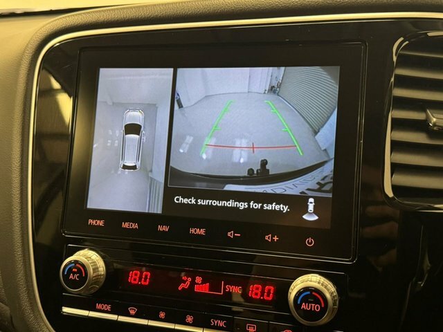 Mitsubishi Outlander 2.4 Outlander Design Phev Cvt 4Wd Black #82