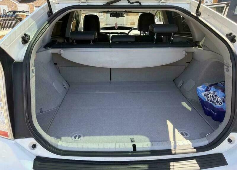 Toyota Prius 1.8 Vvt-h T Spirit White #4
