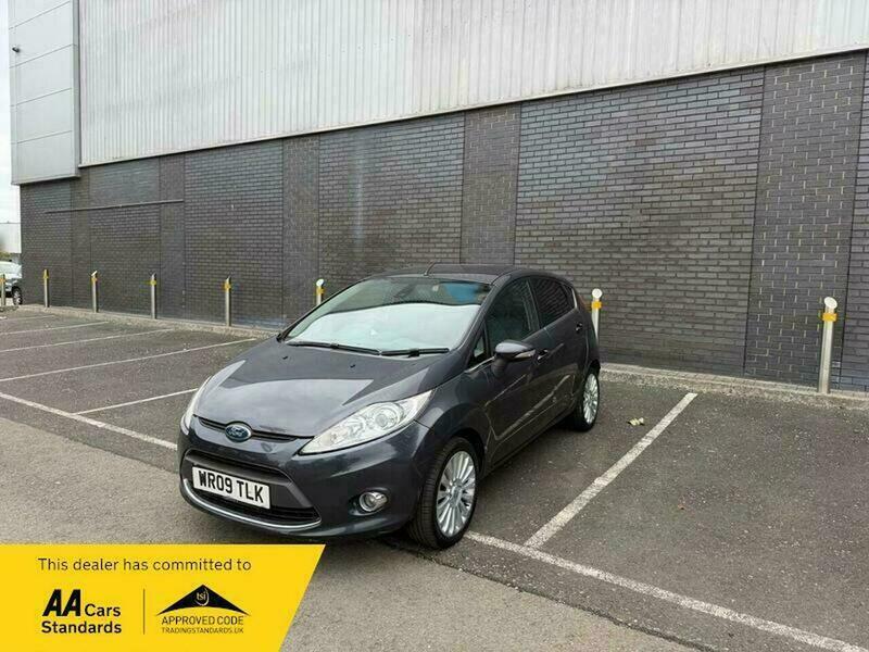 Ford Fiesta 1.4 Titanium Hatchback WR09TLK Grey #2