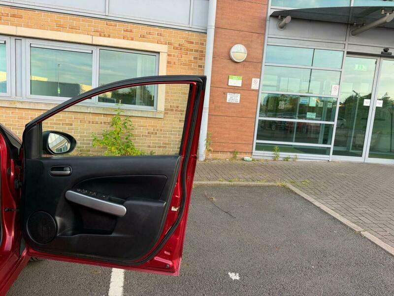 Mazda 2 1.3 Venture Euro 5 Red