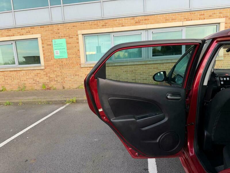 Mazda 2 1.3 Venture Euro 5 Red #4