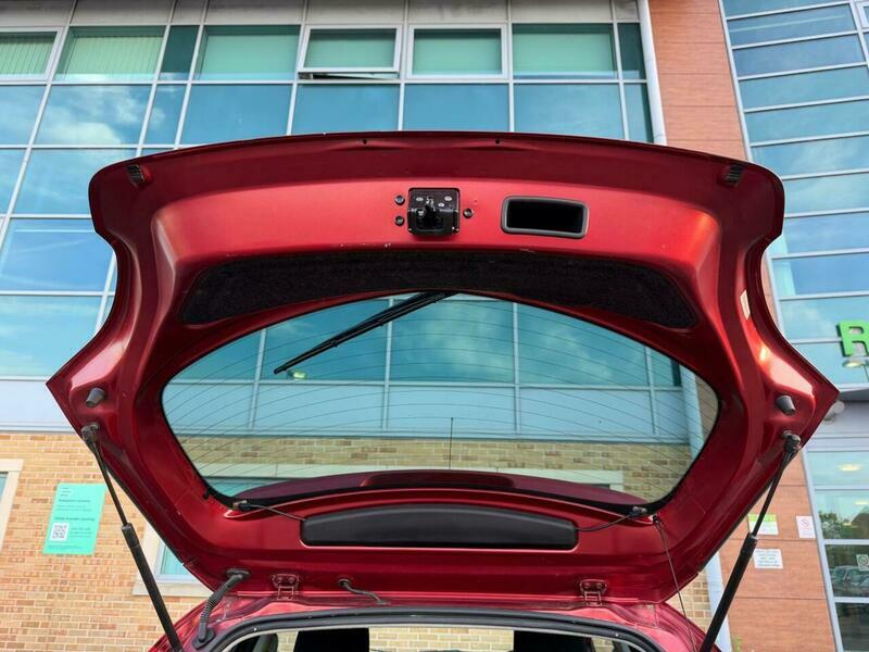 Mazda 2 1.3 Venture Euro 5 Red #5