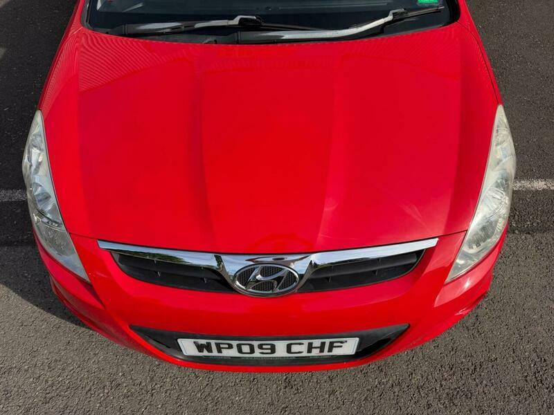 Hyundai I20 1.4 Comfort Euro 4 Red #4