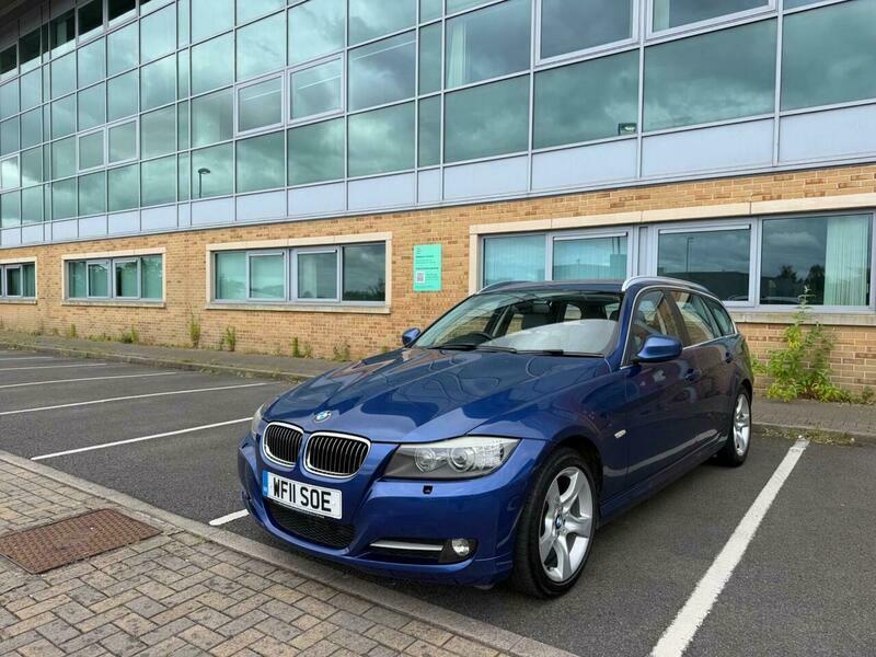 BMW 3 Series 2.0 320D Exclusive Edition Blue #2