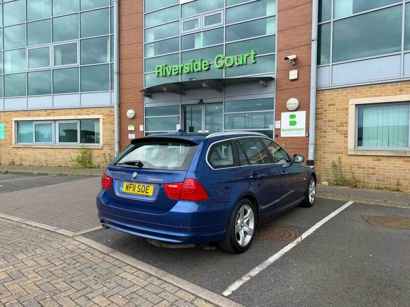 BMW 3 Series 2.0 320D Exclusive Edition Blue #5