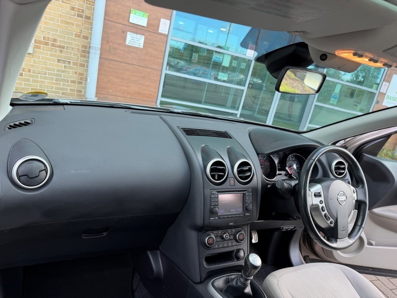 Nissan Qashqai Dci Acenta Red #30