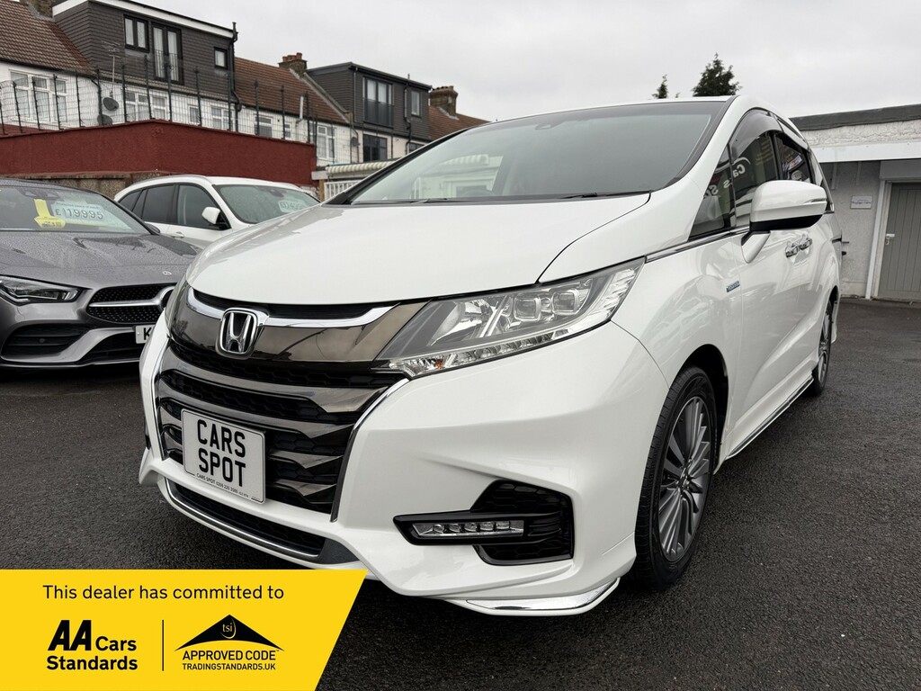 Honda Odyssey Mpv 2.0 Hybrid 7 Seats Fresh Import Verified Mile White