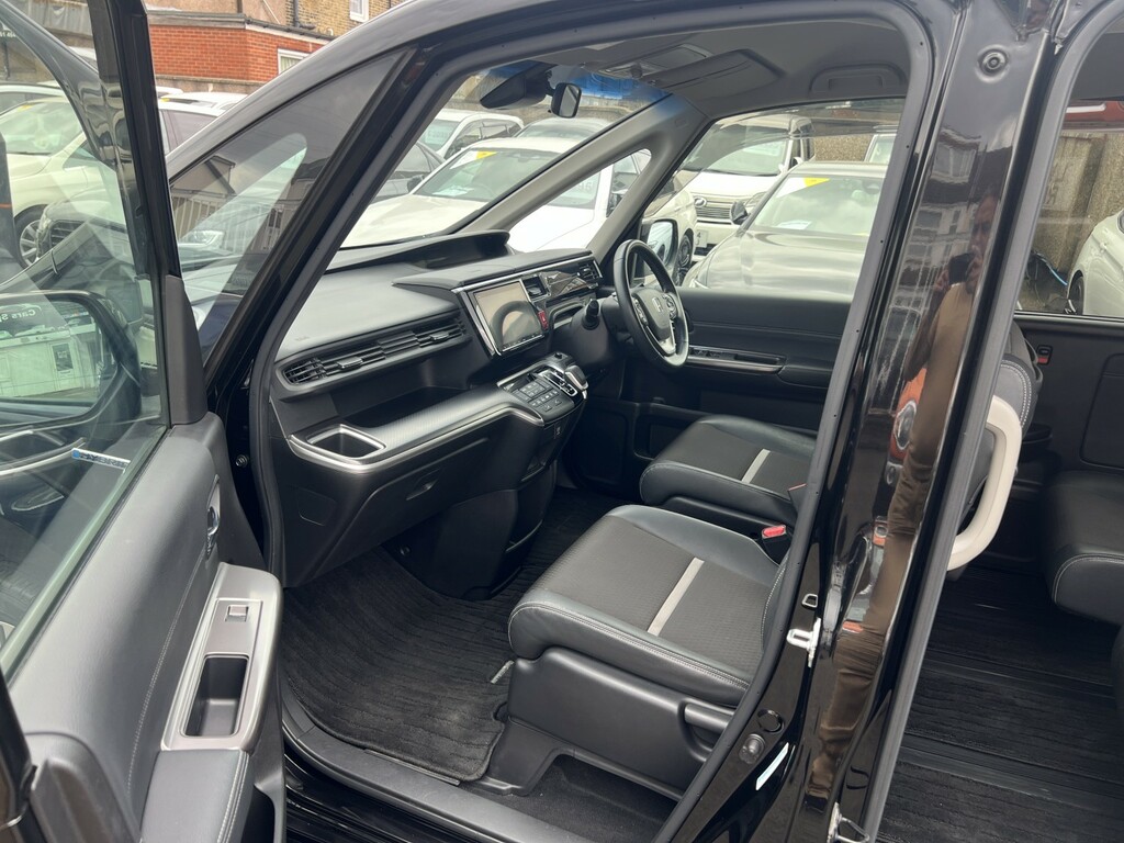 Honda StepWagon Mpv Black #10
