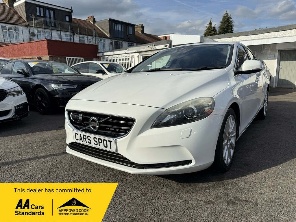 Volvo V40 Hatchback 1.6 T4 Se Fresh Import Verified Mile Fin White