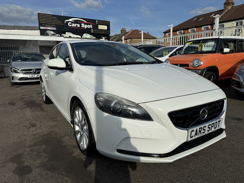 Volvo V40 Hatchback 1.6 T4 Se Fresh Import Verified Mile Fin LW15KUV White #2