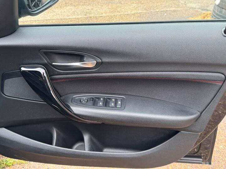 BMW 1 Series Black #20