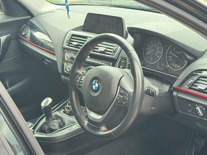 BMW 1 Series Black #15