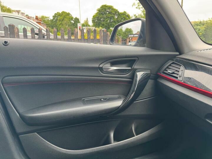 BMW 1 Series Black #19