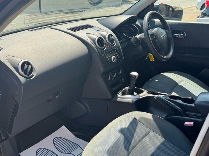 Nissan Qashqai Hatchback Grey #20
