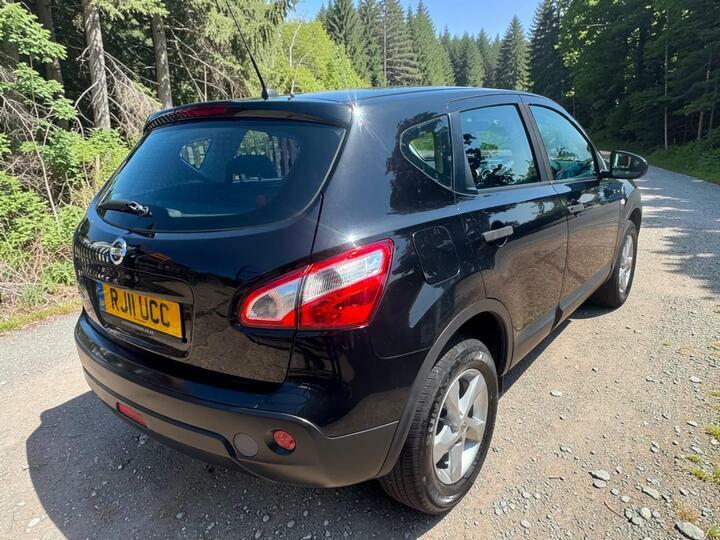 Nissan Qashqai Hatchback Grey #4
