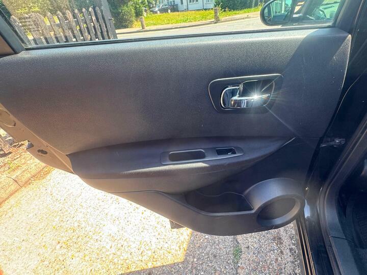 Nissan Qashqai Hatchback Grey #35