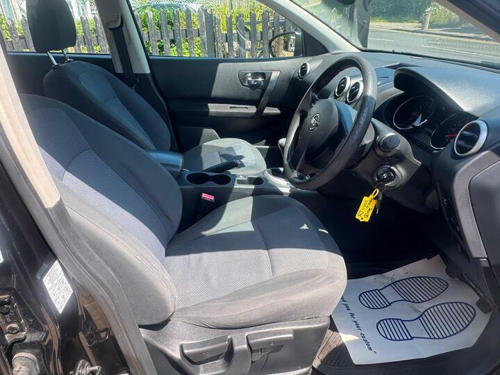 Nissan Qashqai Hatchback Grey #2