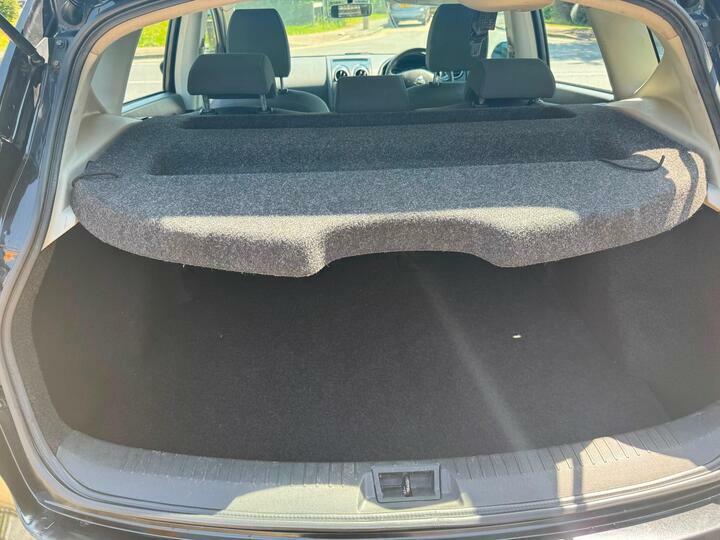 Nissan Qashqai Hatchback Grey #31