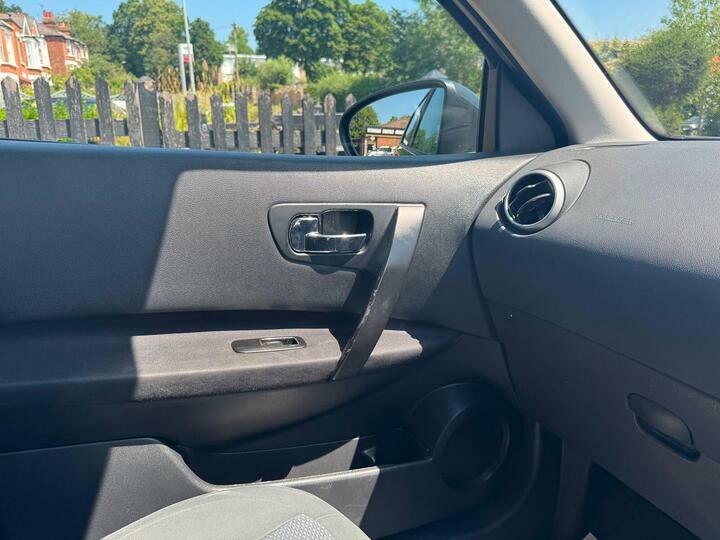Nissan Qashqai Hatchback Grey #23