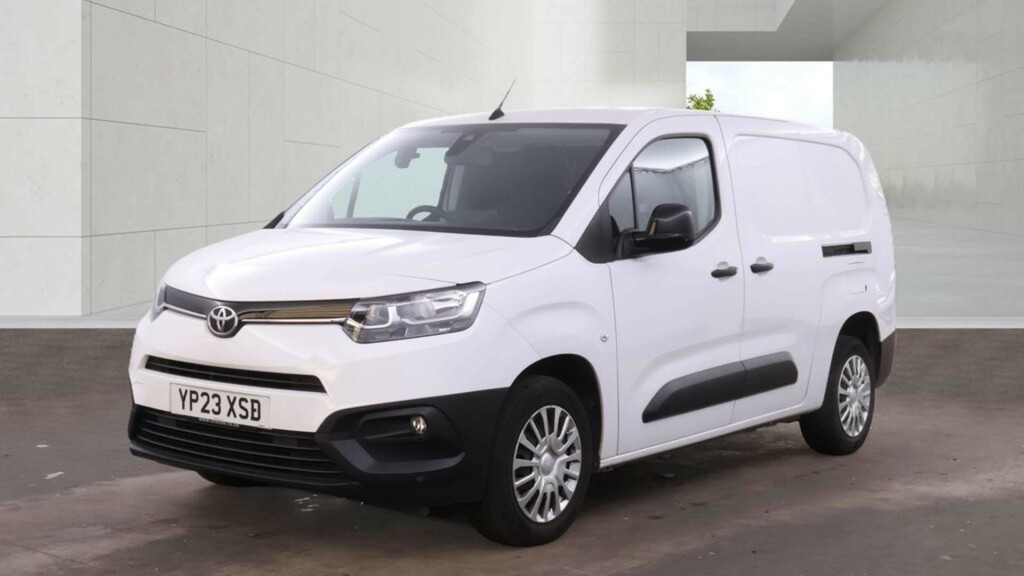 Toyota Proace City City Icon L2 Lwb Twin Slider White