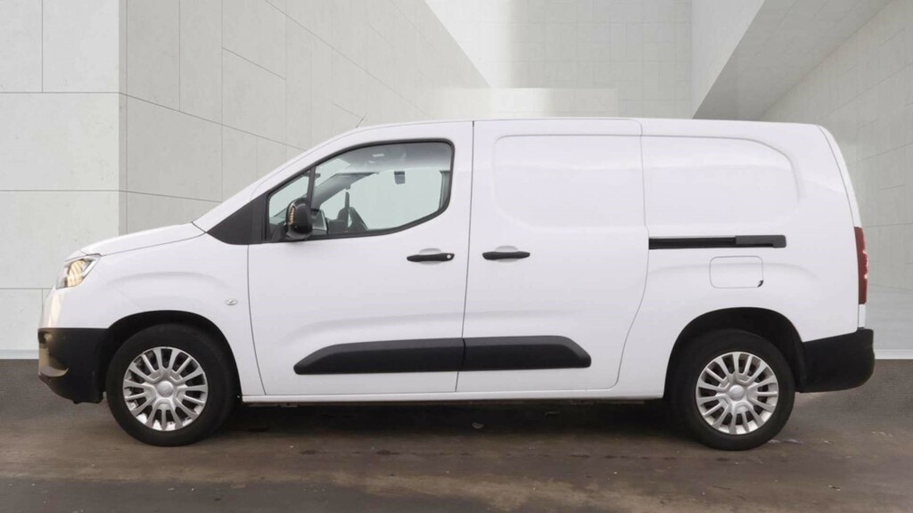 Toyota Proace City City Icon L2 Lwb Twin Slider White #2