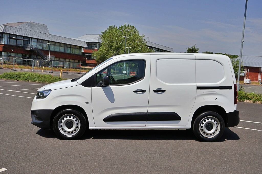 Toyota Proace City City Active L1 Air Con Twin Slider GL71NWO White #4