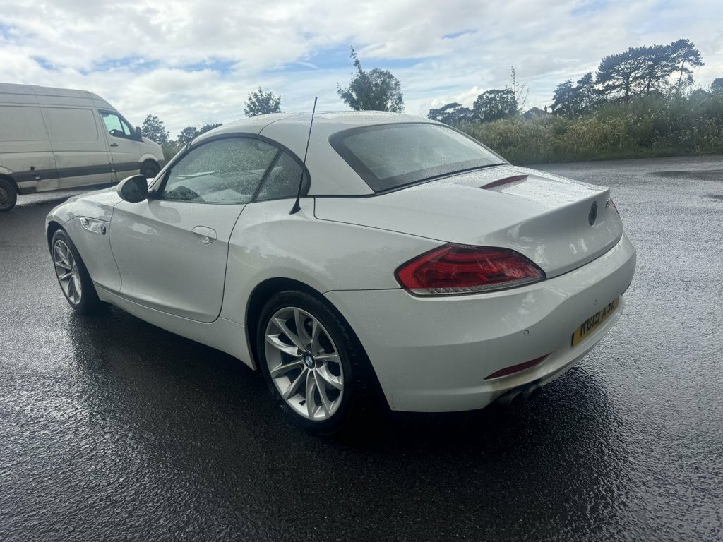BMW Z4 2L Null White #6