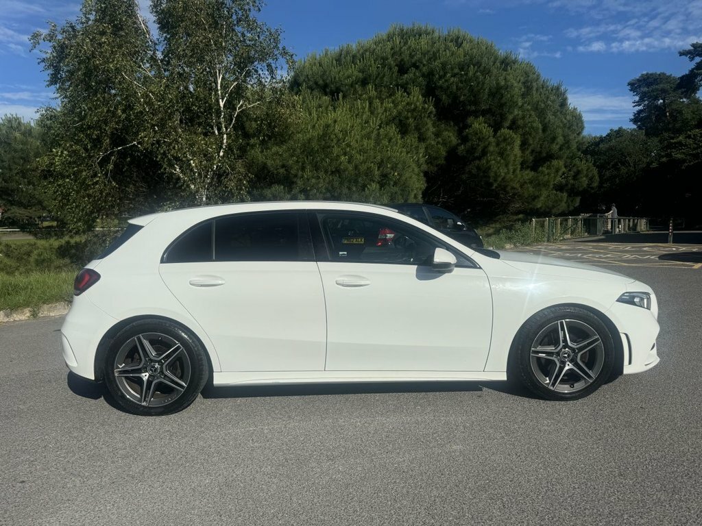 Mercedes-Benz A Class 2L Amg Line White #3