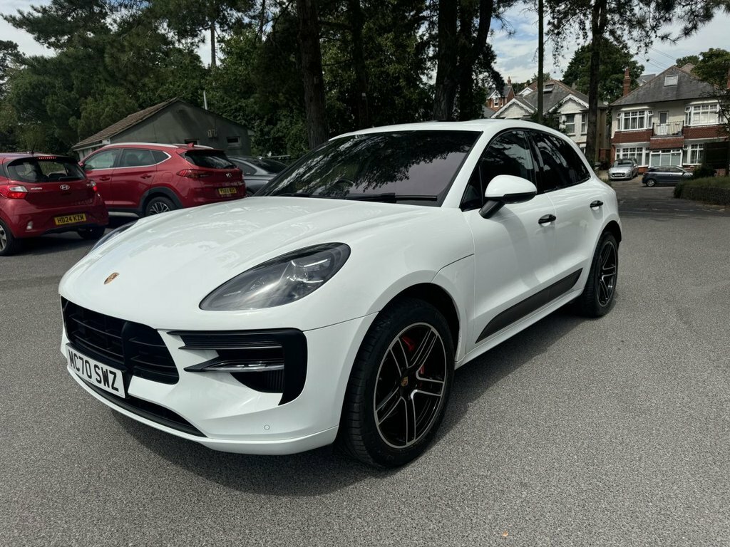 Porsche Macan 2.9L Gts MC70SWZ White #2
