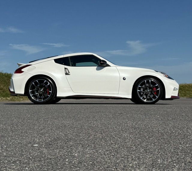 Nissan 370Z  White #79