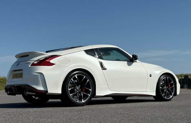Nissan 370Z  White #80