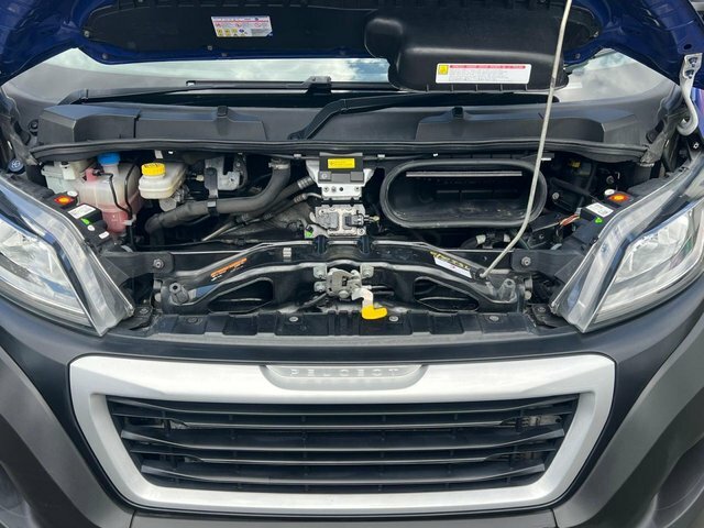 Peugeot Boxer Bluehdi 435 Professional Premium CF73AGY White #5
