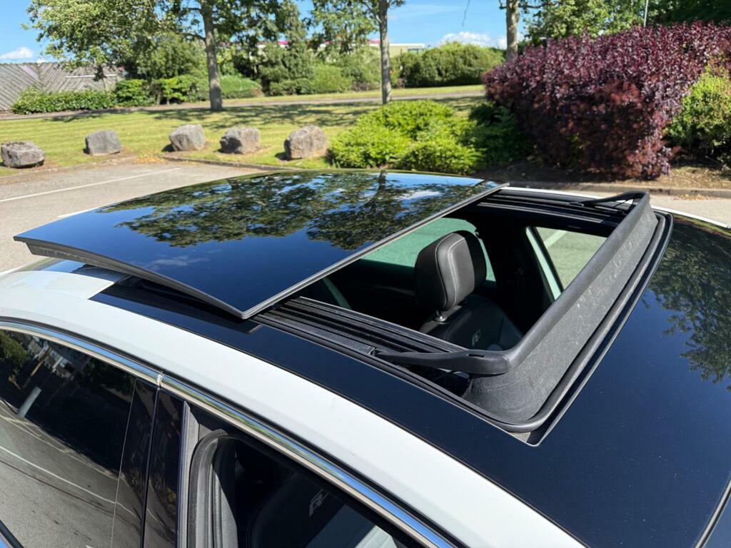 Volkswagen Passat Blue #13