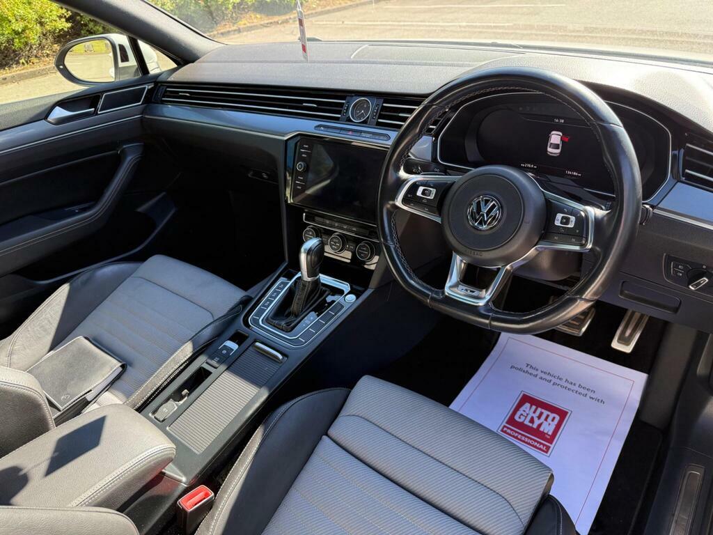 Volkswagen Passat Blue #17