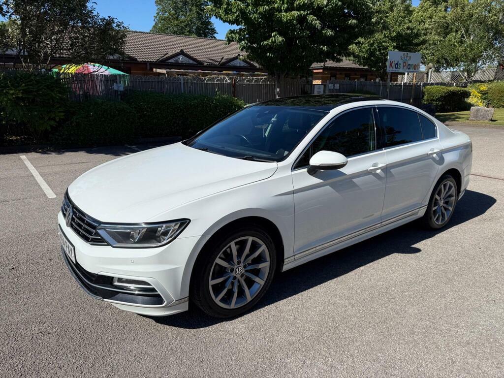 Volkswagen Passat Blue #9