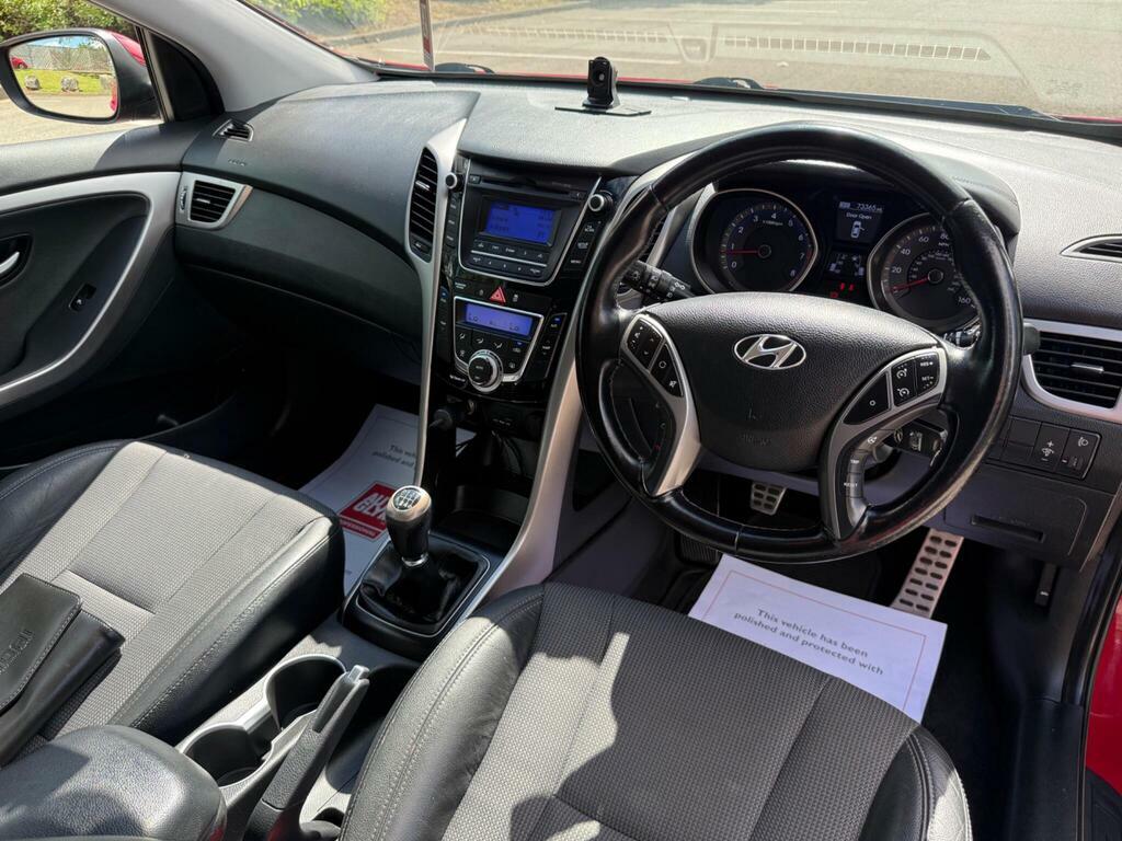 Hyundai I30 1.6 Sport Euro 5 Red #3
