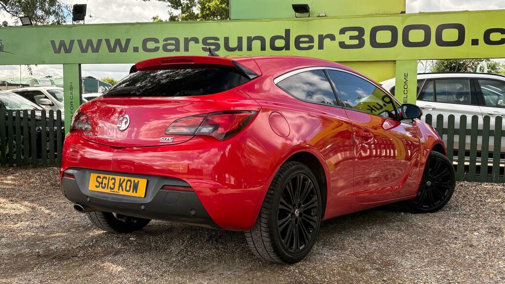 Vauxhall Astra GTC Sri Red #4