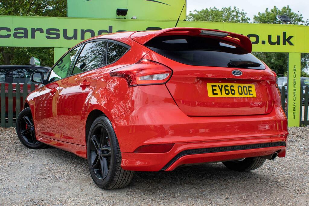 Ford Focus 1.5T Ecoboost Zetec S Red Edition Euro 6 Ss EY66OOE Red #4
