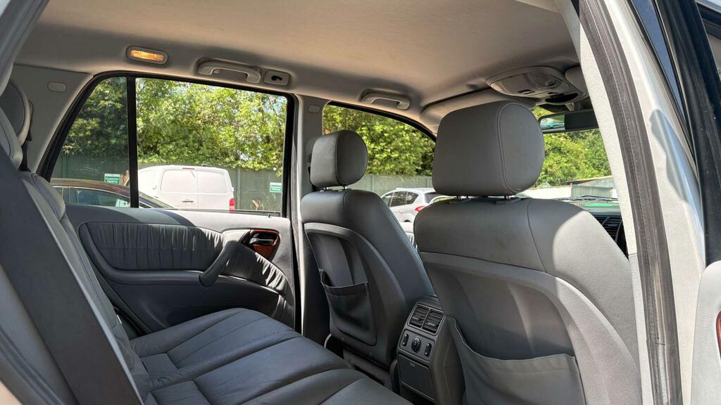 Mercedes-Benz M Class 4X4 3.2 Ml320 200252 Black #9