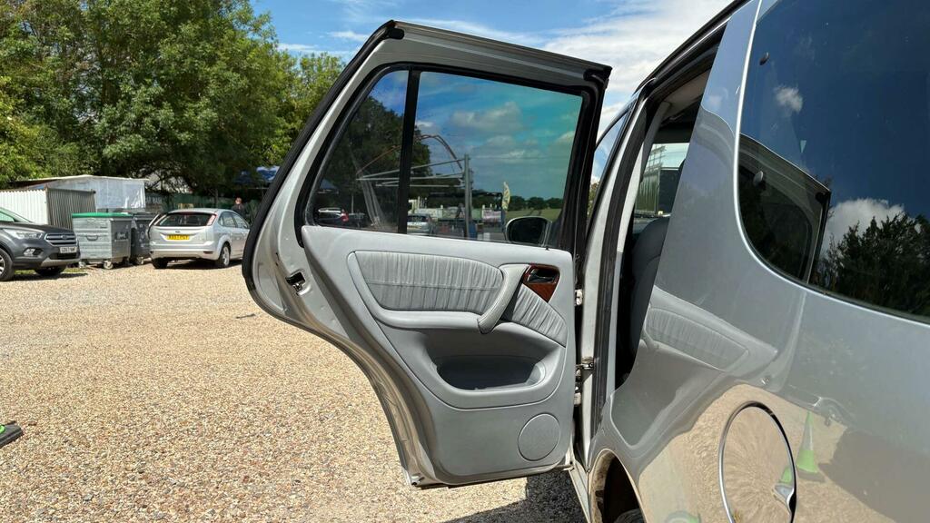 Mercedes-Benz M Class 4X4 3.2 Ml320 200252 Black #31
