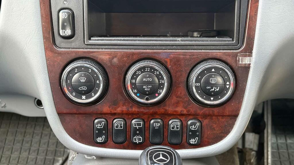 Mercedes-Benz M Class 4X4 3.2 Ml320 200252 Black #23