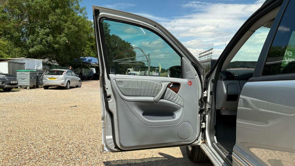 Mercedes-Benz M Class 4X4 3.2 Ml320 200252 Black #30