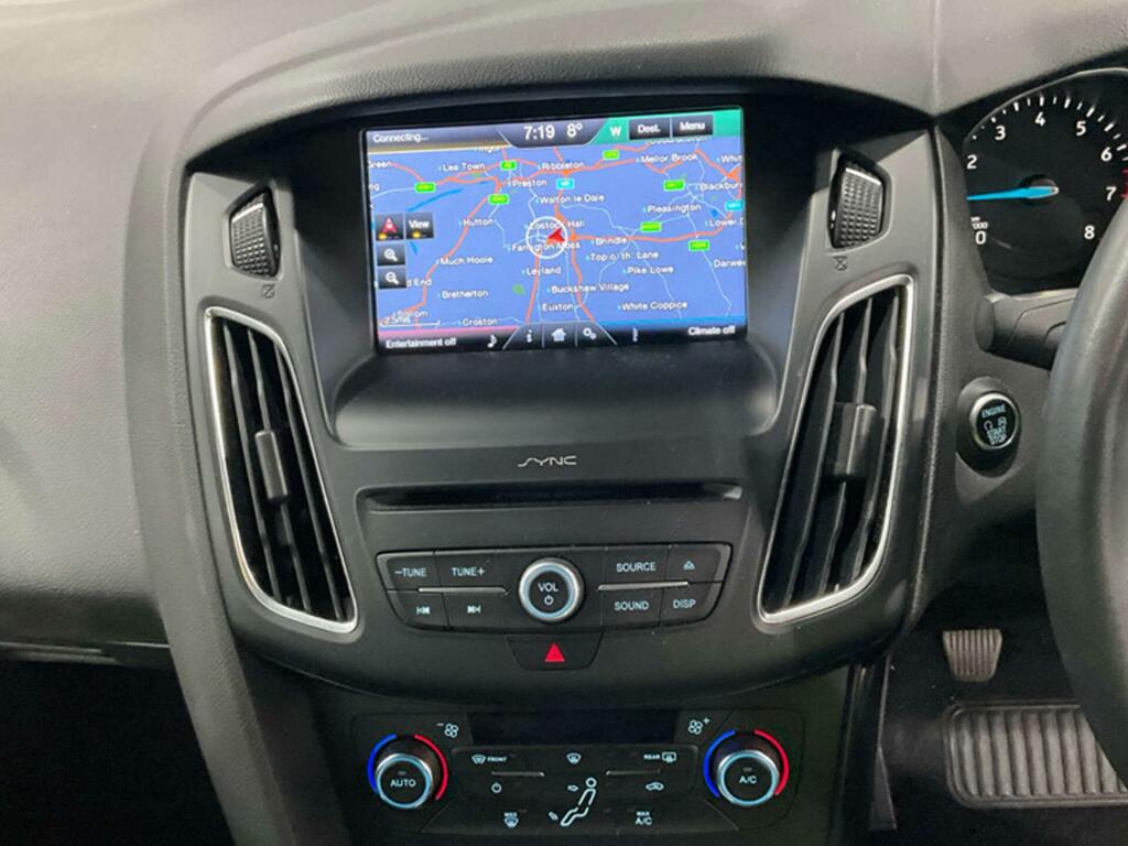 Ford Focus Titanium Silver #2