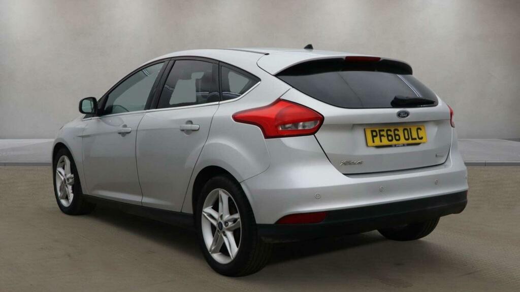 Ford Focus Titanium Silver #6