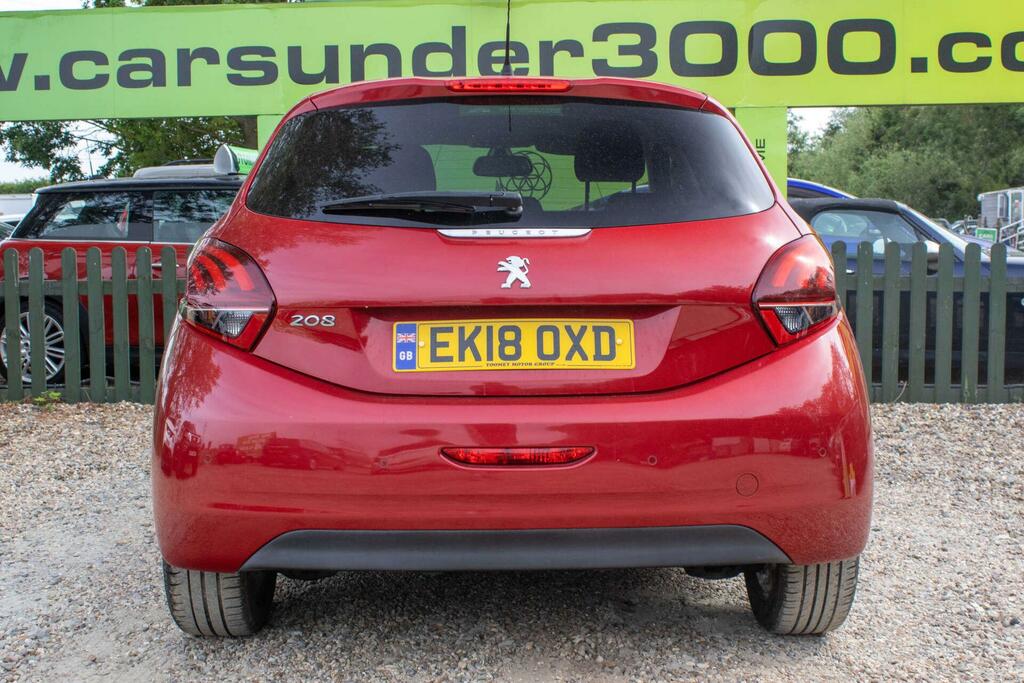 Peugeot 208 Allure EK18OXD Red #5