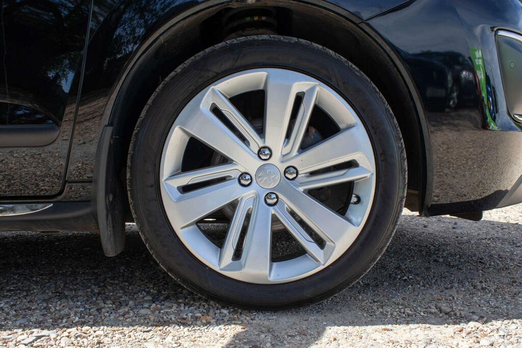 Peugeot 3008 1.6L Allure Grey #31