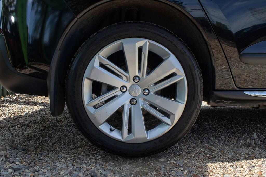 Peugeot 3008 1.6L Allure Grey #32