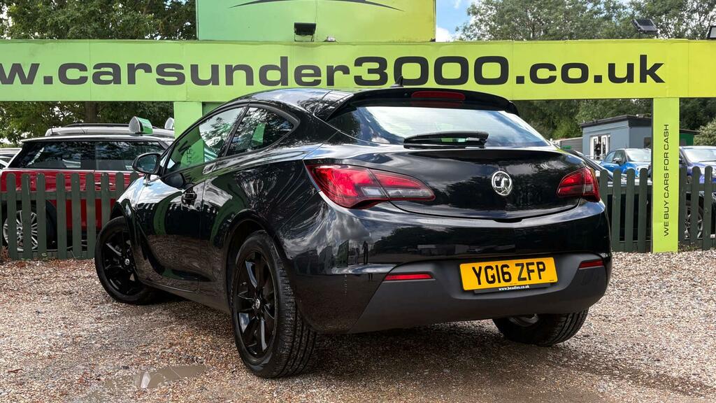 Vauxhall Astra GTC Sport Black #4