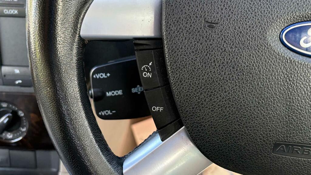 Ford Focus Zetec Climate 16V 5-Door Black #15