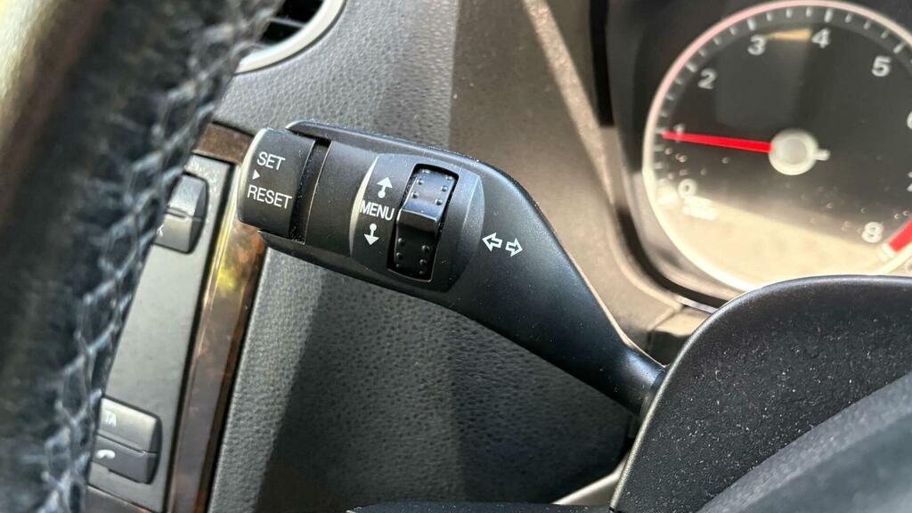 Ford Focus Zetec Climate 16V 5-Door Black #18
